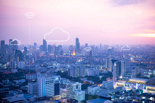 eSIM-EU-Blog-eSIM-and-itsbenefits-in-Europe-Amber-Student benefits of esim