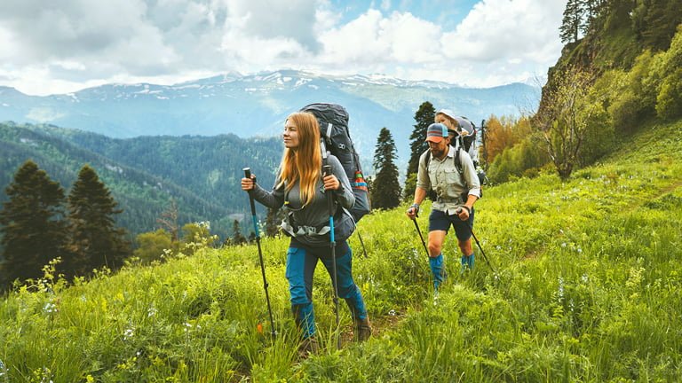 A-couple-hiking-for-eco-travel